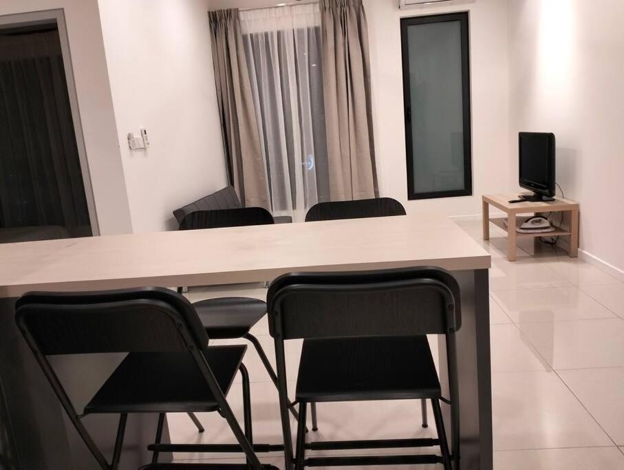 Highpark Suites Kelana Jaya By Kenangan Homes Petaling Jaya Bagian luar foto